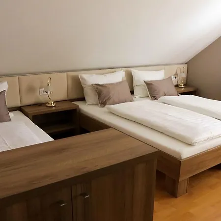 Séjour chez l'habitant Sres *